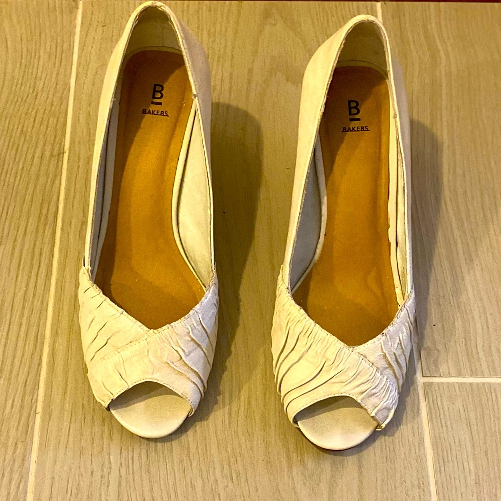 Bakers Crème Wedges